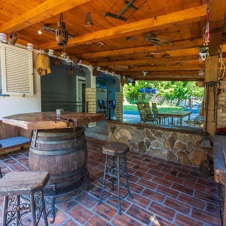 Holiday home Plavac